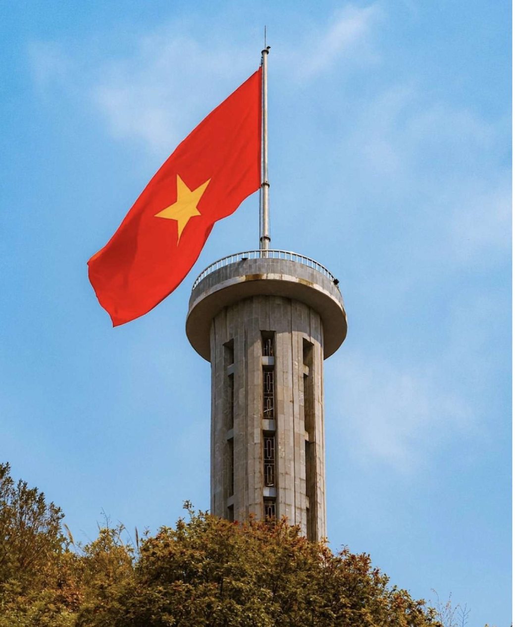 Lung Cu Flag Tower in a sunny day